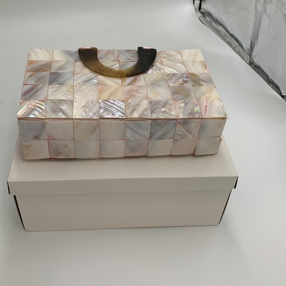 Pink Pearl shell bag - Picture 6 of 10